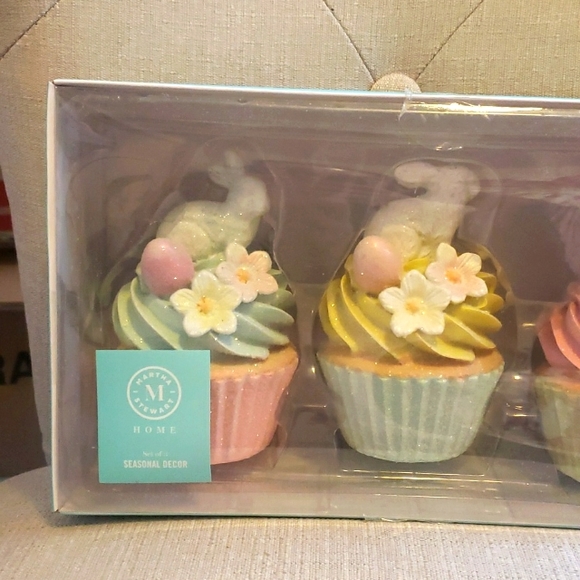 Cupcakes-Martha Stewart - Picture 2 of 3